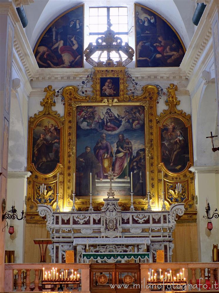 Gallipoli (Lecce) - Altare maggiore della Chiesa di San Giuseppe